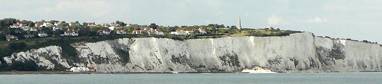 Kreidefelsen von Dover bei der Anreise