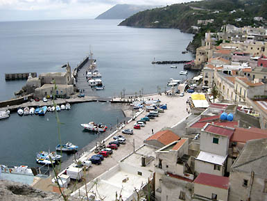 Lipari Blick auf den Hafen
